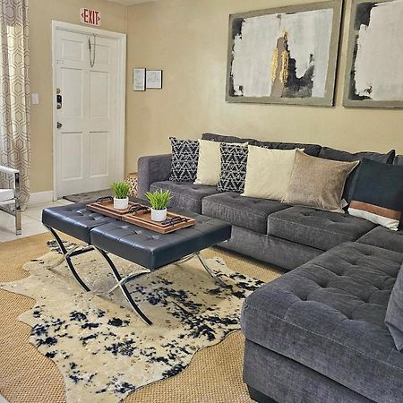 Glam 2 Bedroom Apartment Close To Nsu In Cooper City 외부 사진