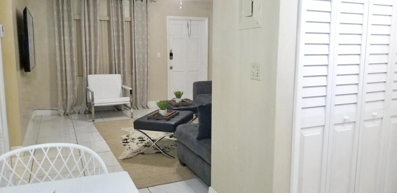 Glam 2 Bedroom Apartment Close To Nsu In Cooper City 외부 사진